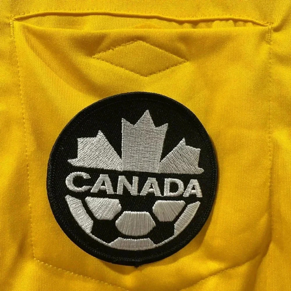 Canada Umbro Football Soccer Jersey - Picture 7 of 8